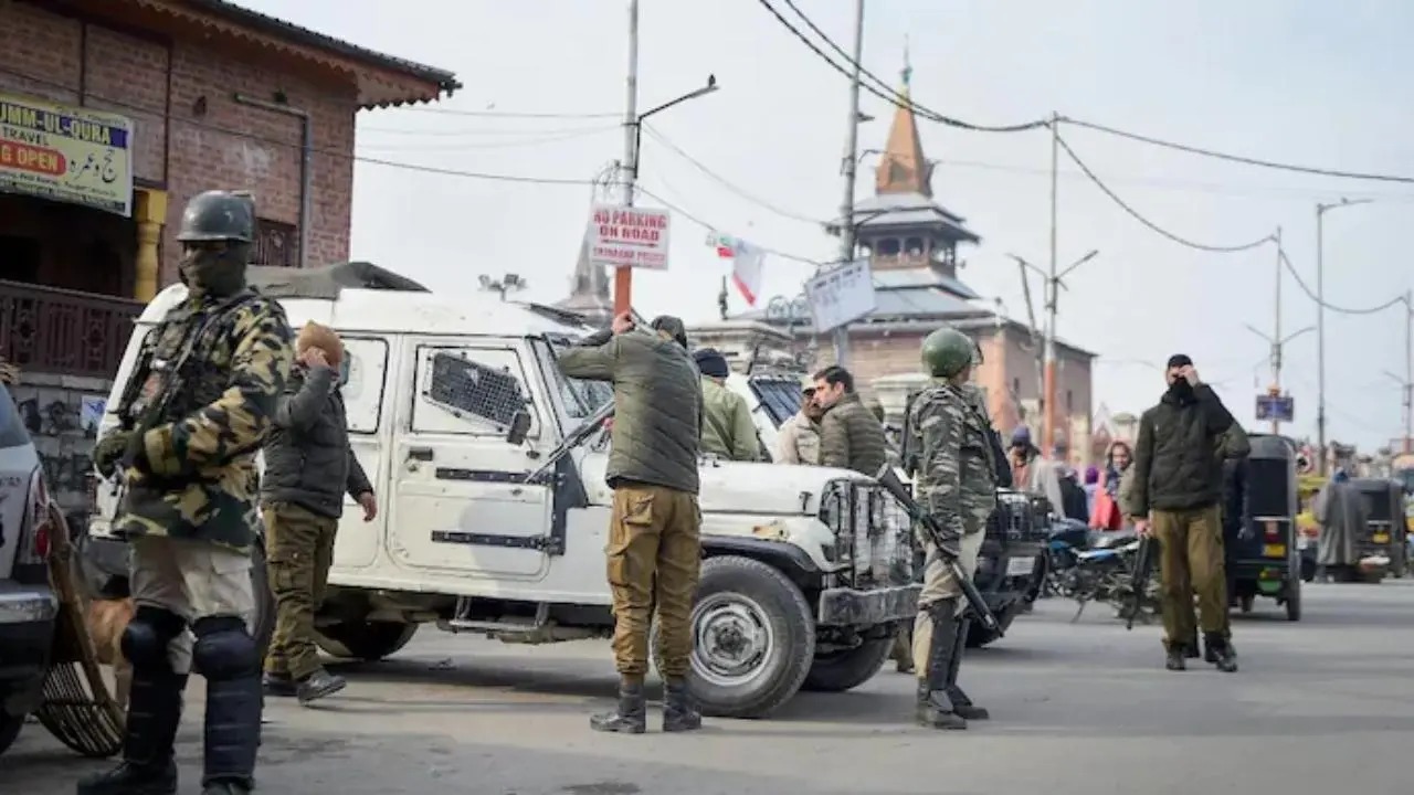 Home Ministry report on Jammu and Kashmir, said- Security forces have complete control over terrorism