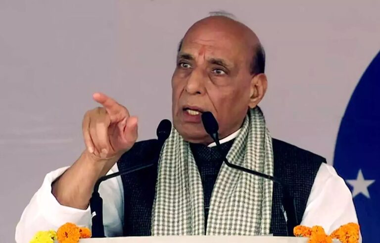 https://www.mukhyasamacharnews.com/rajnath-singh-will-go-to-rajouri-defense-minister-meets-jk-bjp-leaders-in-delhi/