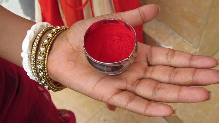 8th standard boy reached 6th standard girl's house and demanded