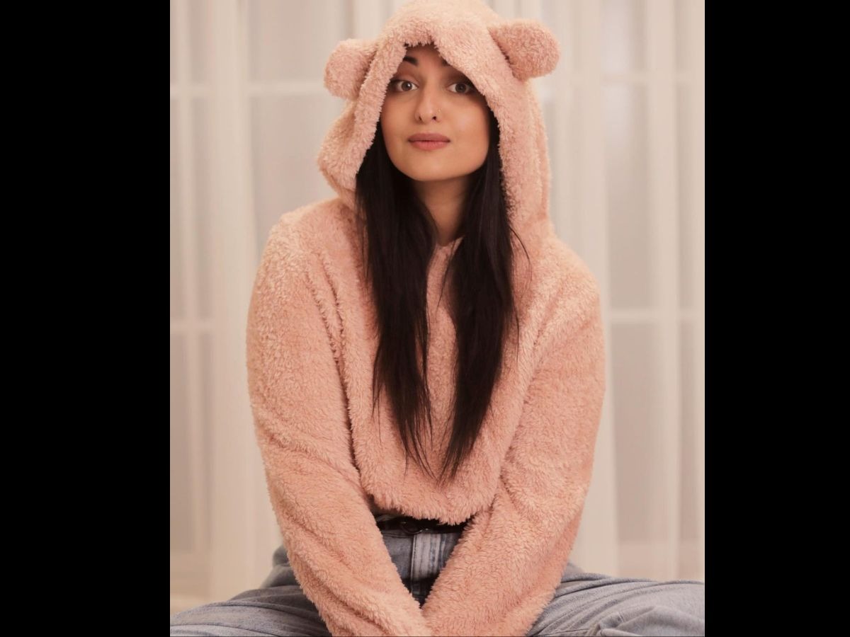 Get tips from 'Dabangg' girl Sonakshi Sinha to look cool in winter