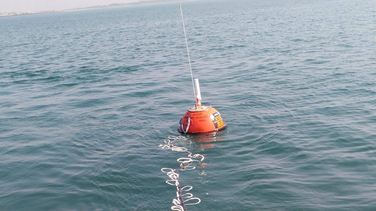 Wave Rider Buoy Observation System installed in Somnath sea, will get accurate information about sea weather