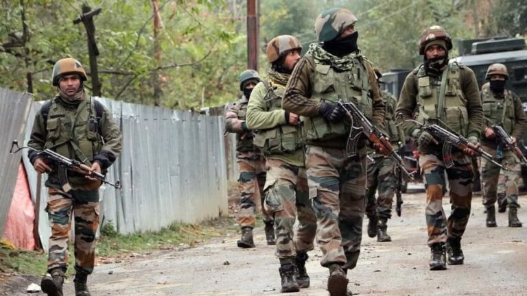 2 terrorists were killed in Budgam of Jammu and Kashmir, firing was done when the car was stopped