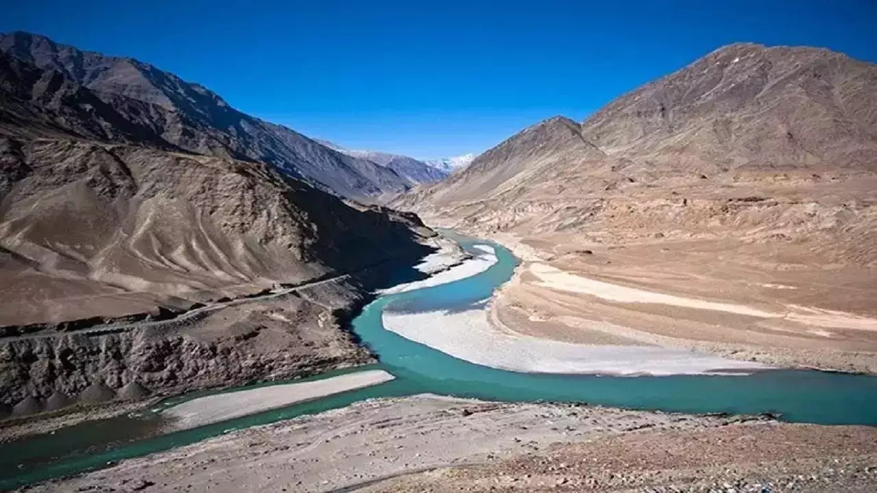 Indus Water Treaty : With India preparing to annex Pakistan, the government issued a notice to amend the Indus Water Treaty