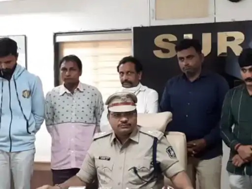 500 rupees bundles were cheated by placing genuine notes on top and bottom, 6 arrested