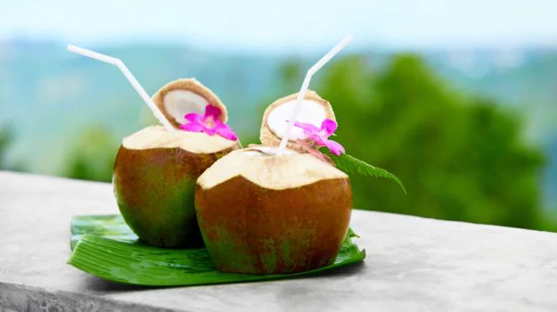 If you drink coconut water with a plastic straw, do not do this mistake, it is very harmful for health