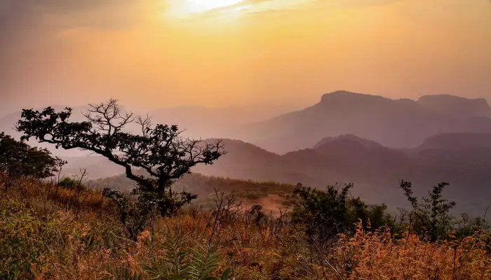 Pachmarhi means a place full of beautiful and magnificent views