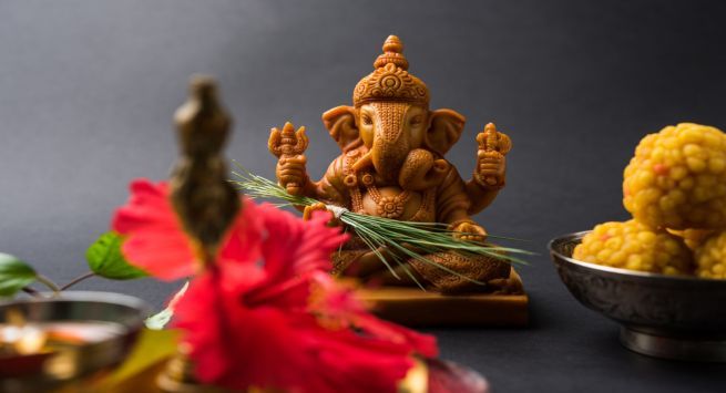 why-durva-is-offered-to-lord-ganesha-know-wednesday-special-mantras-and-remedies