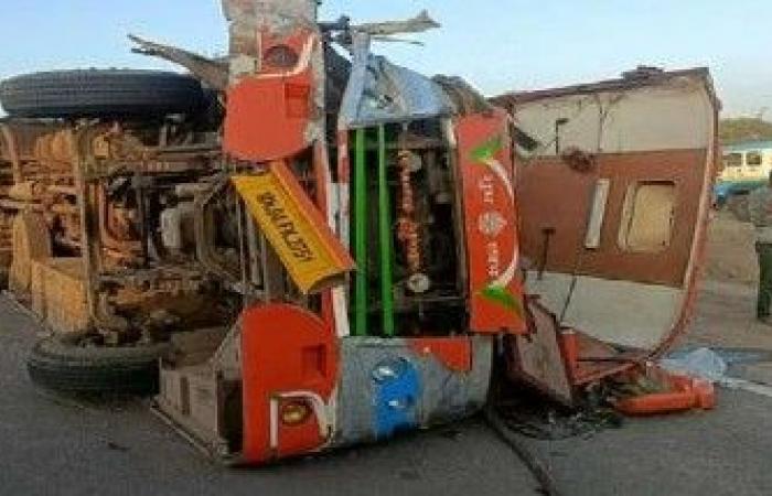 10-dead-many-injured-in-bus-truck-collision-on-nashik-shirdi-highway-return-declaration-made