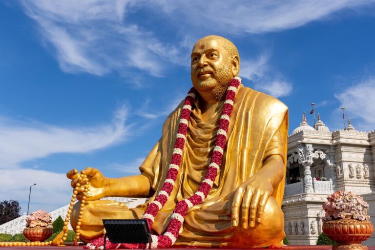 Farmers in Gujarat gave land for the construction of grand Hari temple, Mahant Swami performed Bhumipujan