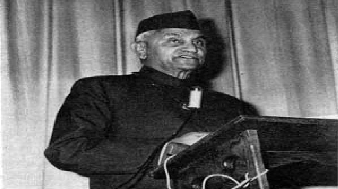 Budget of Gujarat crossed three lakh crores, know how many crores was the first budget and who was the finance minister