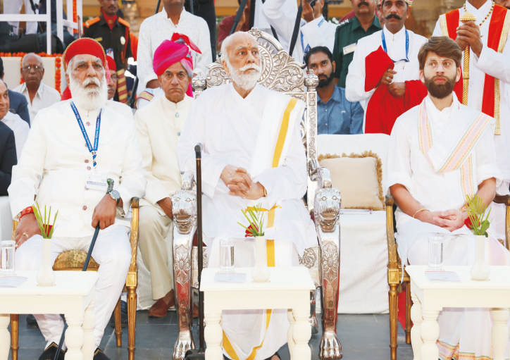 shock-in-vaishnav-society-vaishnavacharya-vrajeshkumar-maharaj-passed-away-in-vadodara