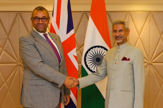 s-jaishankar-held-a-discussion-with-the-british-foreign-minister-on-the-review-of-bilateral-relations