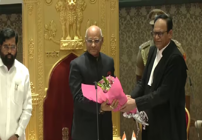 ramesh-bais-becomes-20th-governor-of-maharashtra-chief-justice-gangapurwala-of-bombay-high-court-takes-oath