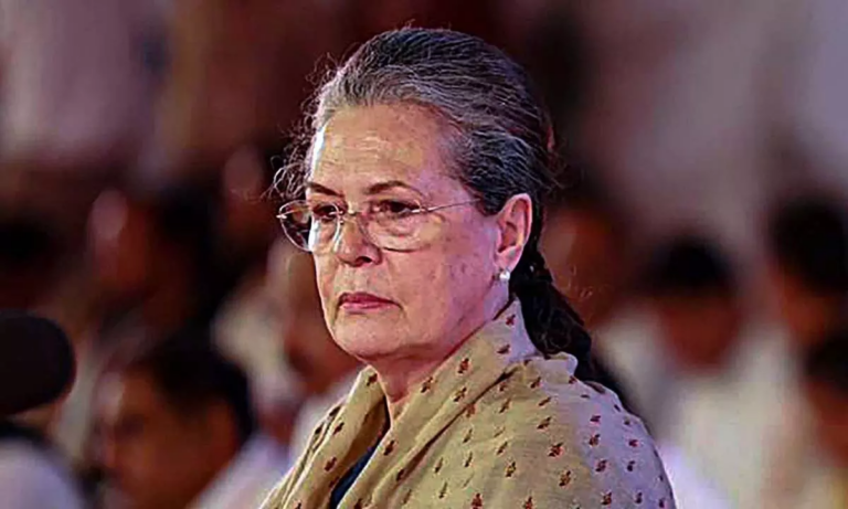 former-congress-president-sonia-gandhis-health-deteriorated-admitted-to-sir-gangaram-hospital