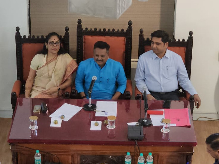 Vadodara got a new mayor, a three-time councilor, know who Nilesh Rathore is.