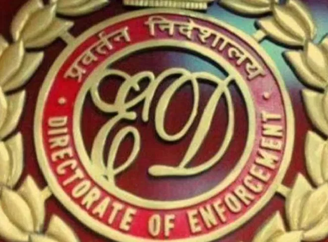 land-for-job-scam-ed-raids-at-24-places-1-crore-cash-foreign-currency-jewelery-and-many-documents-seized