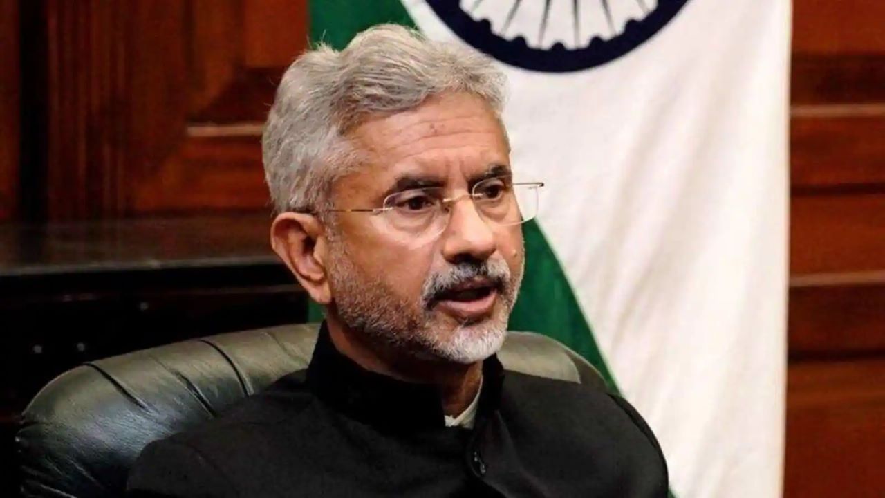 Jaishankar met the Chinese Foreign Minister and discussed many issues including the border dispute