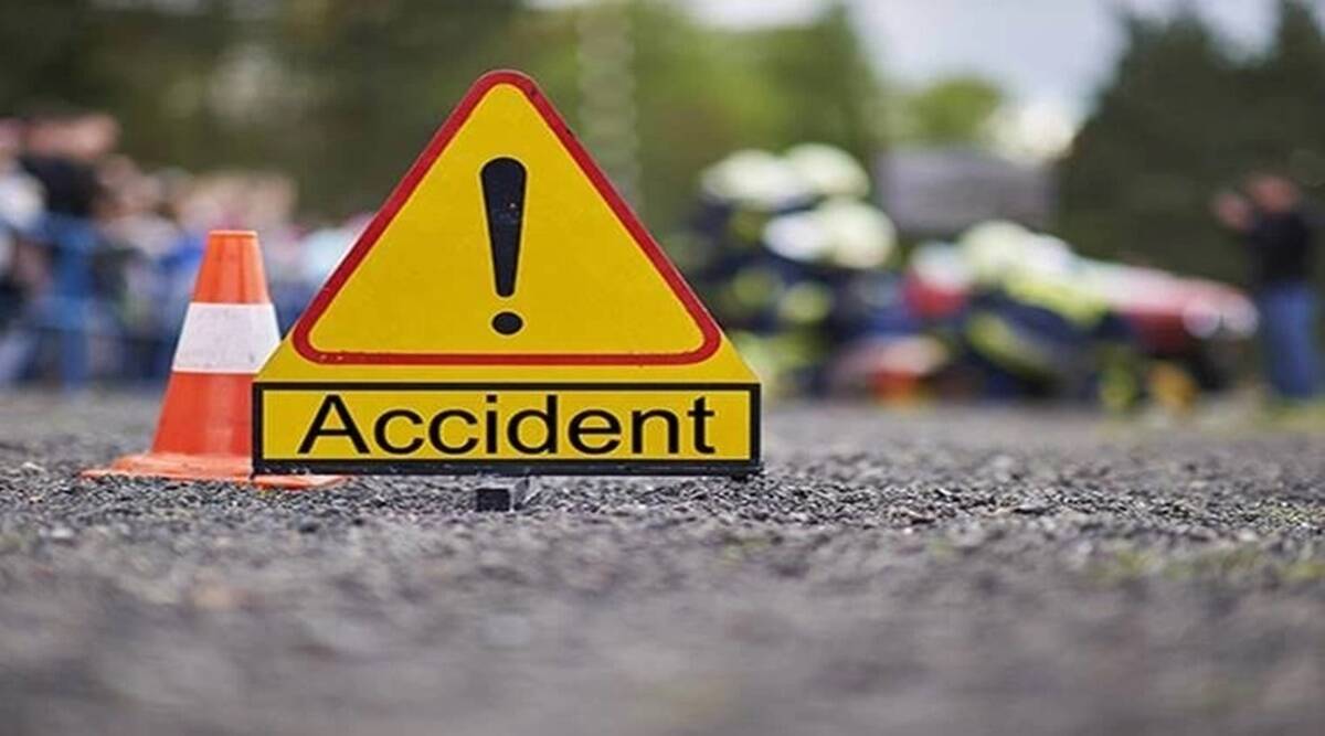 Major accident in Nizamabad district, digging machine falls on car; Four injured, including three dead