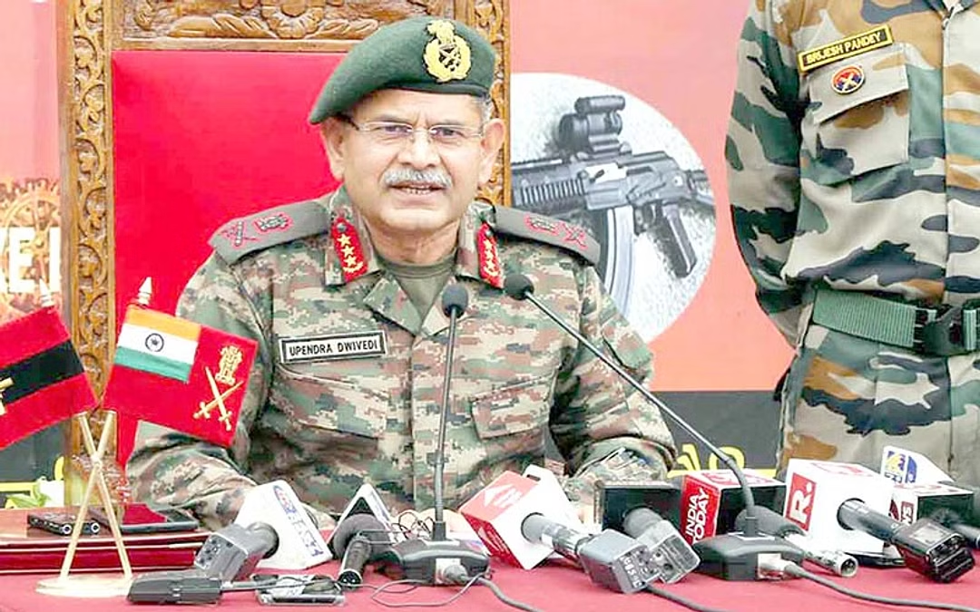 Lt. Gen. Upendra Dwivedi arrived in Ladakh amid Chinese tensions, boosting the morale of Indian troops