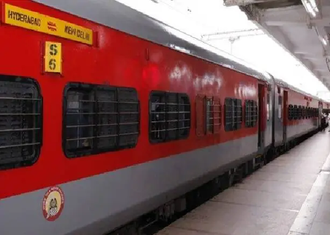 Indian Railways releases production plan for 102 Vande Bharat rakes, provides over 19 thousand crores