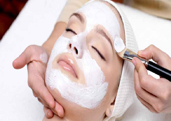 Make these three types of face pack with milk powder... skin will become smooth like cream