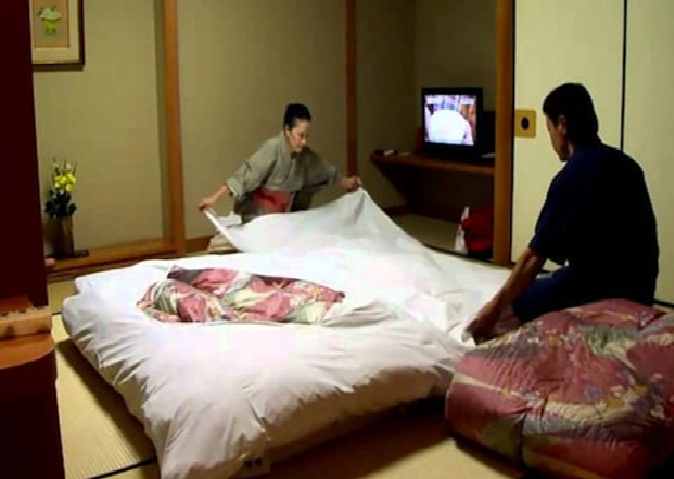 In Japan, husband and wife do not sleep together at night, keep separate beds, this is the reason, not divorce