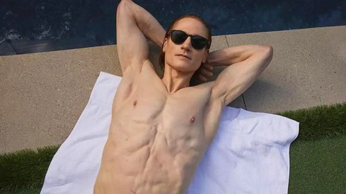 OMG! This guy does '20 thousand sit ups' in 30 minutes! You will be surprised to know the method