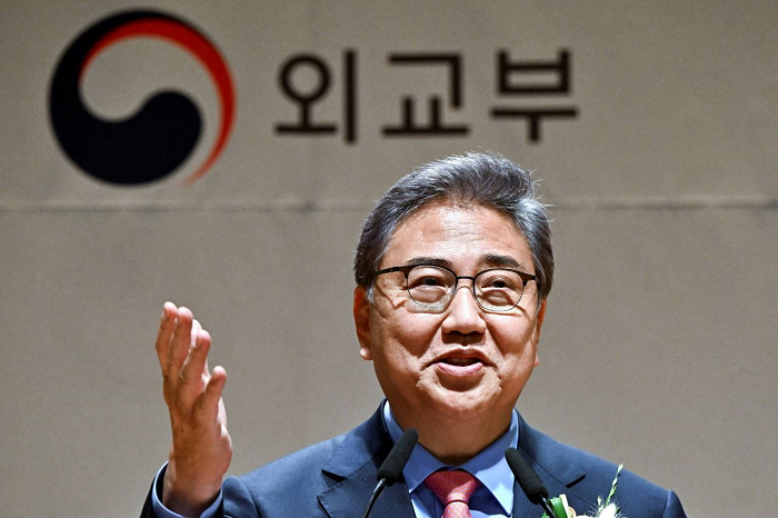The South Korean foreign minister recalled his 27-year-old visit to India while paying tribute to Mahatma Gandhi