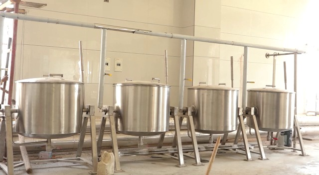 Home Minister Inaugurates Gujarat's Largest Restaurant: Food for 20,000 People Will Be Prepared Here in Hi-Tech Kitchen