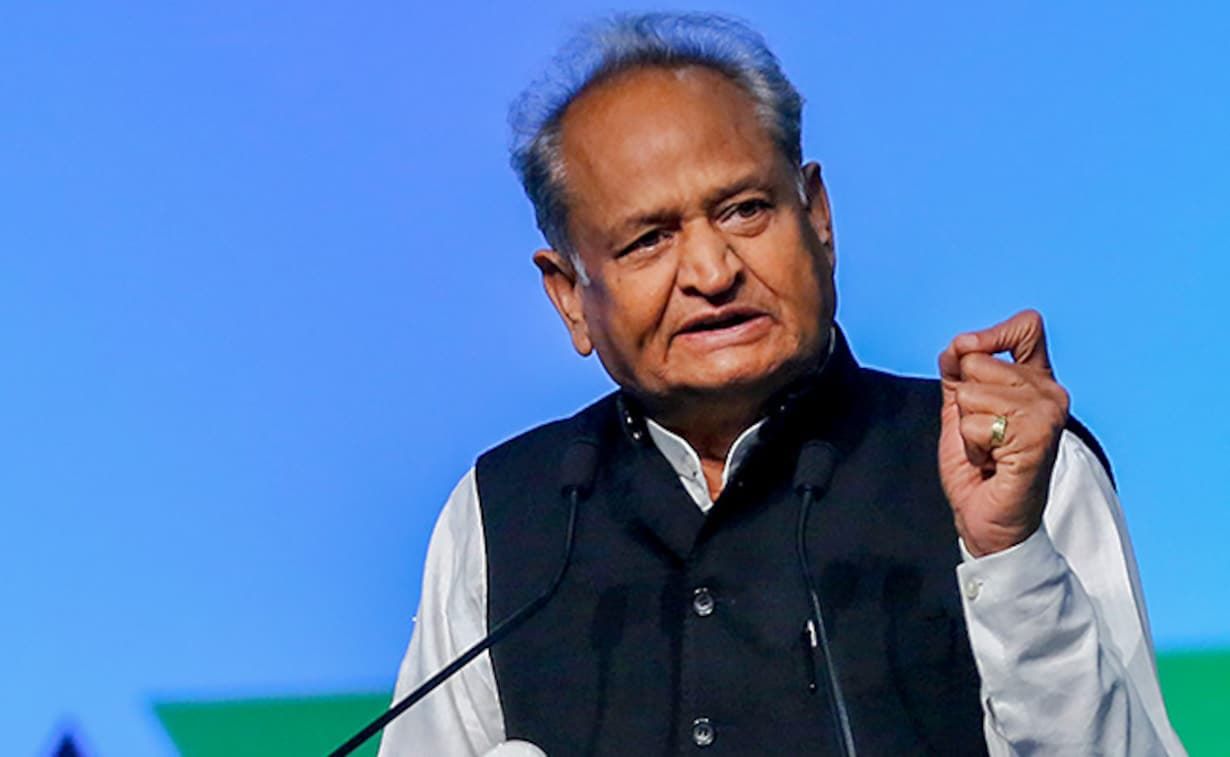 Amid Sachin Pilot's fast, Ashok Gehlot releases video, announces to give gas cylinder to poor for Rs 500
