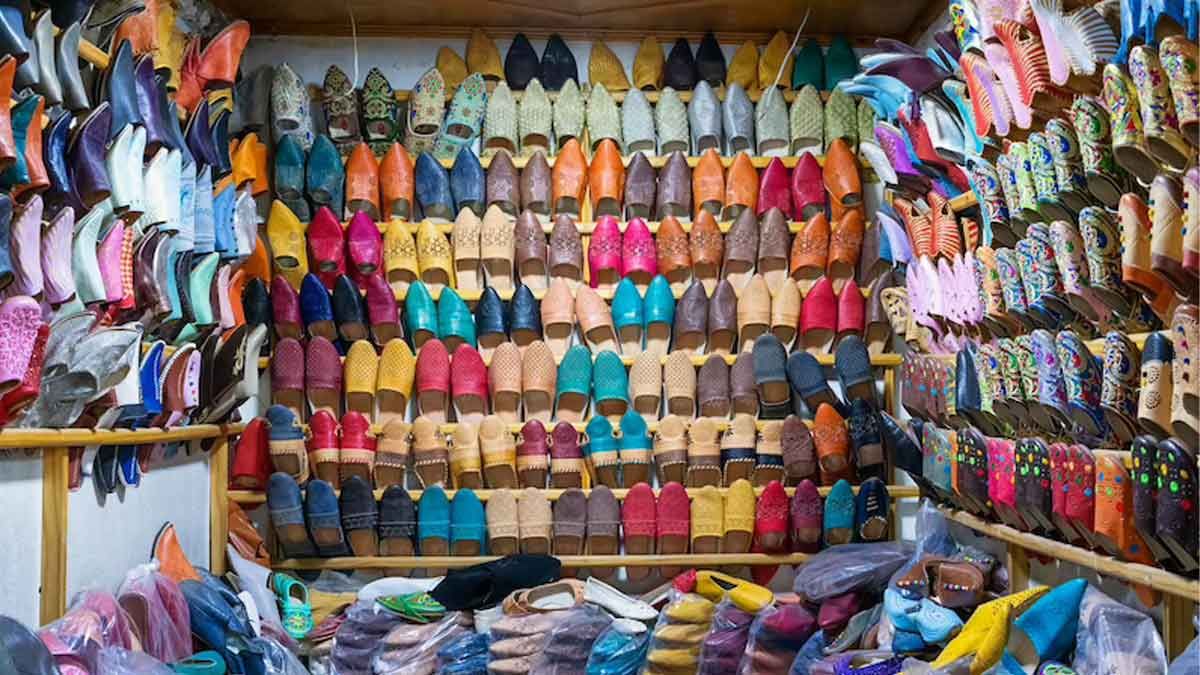 Buy branded shoes and slippers at low prices from these markets in Delhi