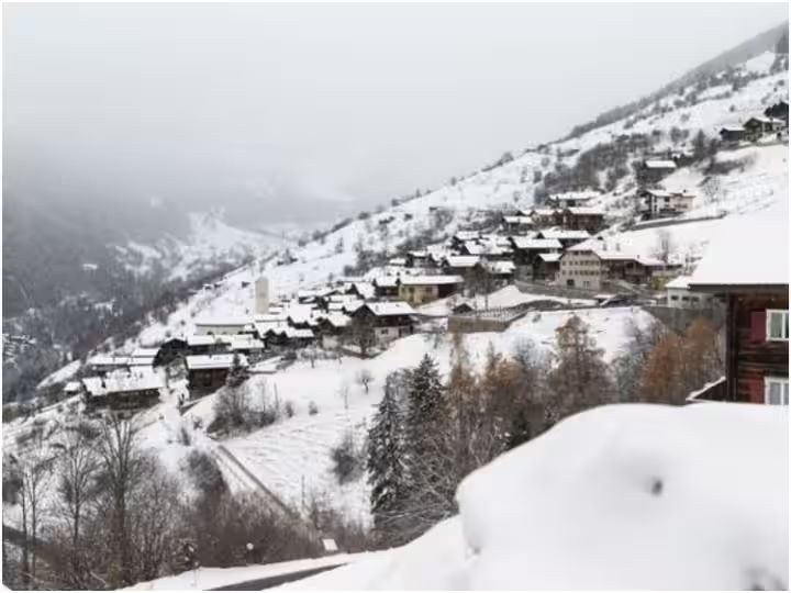 49 lakh rupees are being offered to live in this village, if this condition is fulfilled then you will become rich.