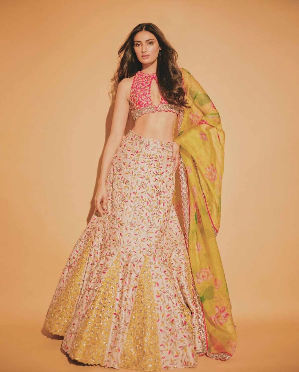 If you want to look stylish in a fish cut lehenga, keep it like a Bollywood actress.