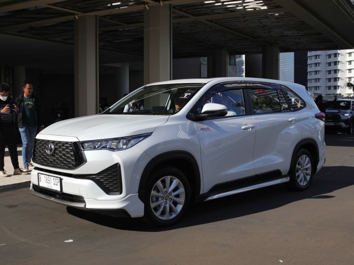 Maruti Suzuki to trademark Engage, Toyota Innova Hicross may be relaunched