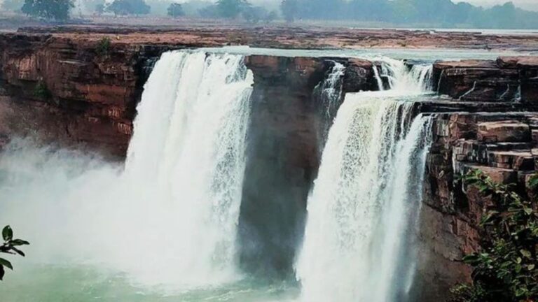 This place is India's Niagara Falls, you will get full dose of adventure