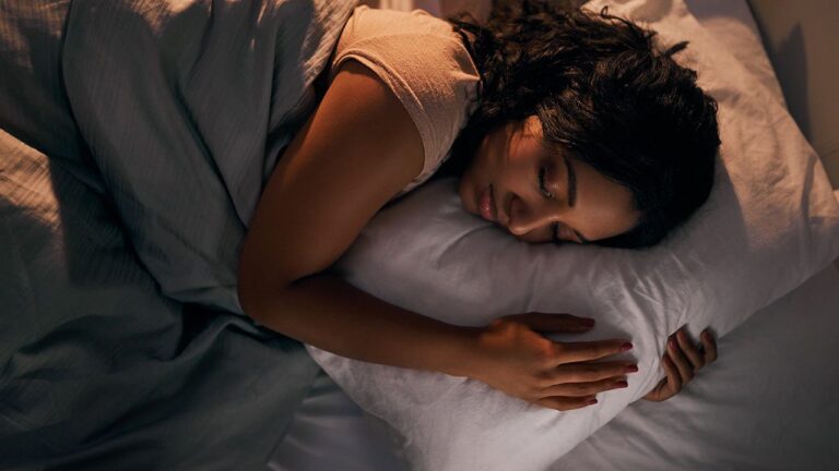 With these small changes, the problem of insomnia can be overcome very easily.