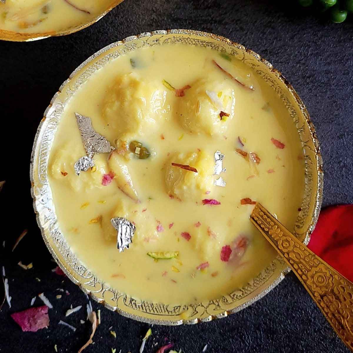 Make a delicious spongy rubbery rasmalai for dessert, check out these recipes and tips