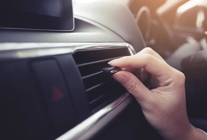 If you want to cool down with car AC in summer, keep these four things in mind, otherwise you will be in trouble.