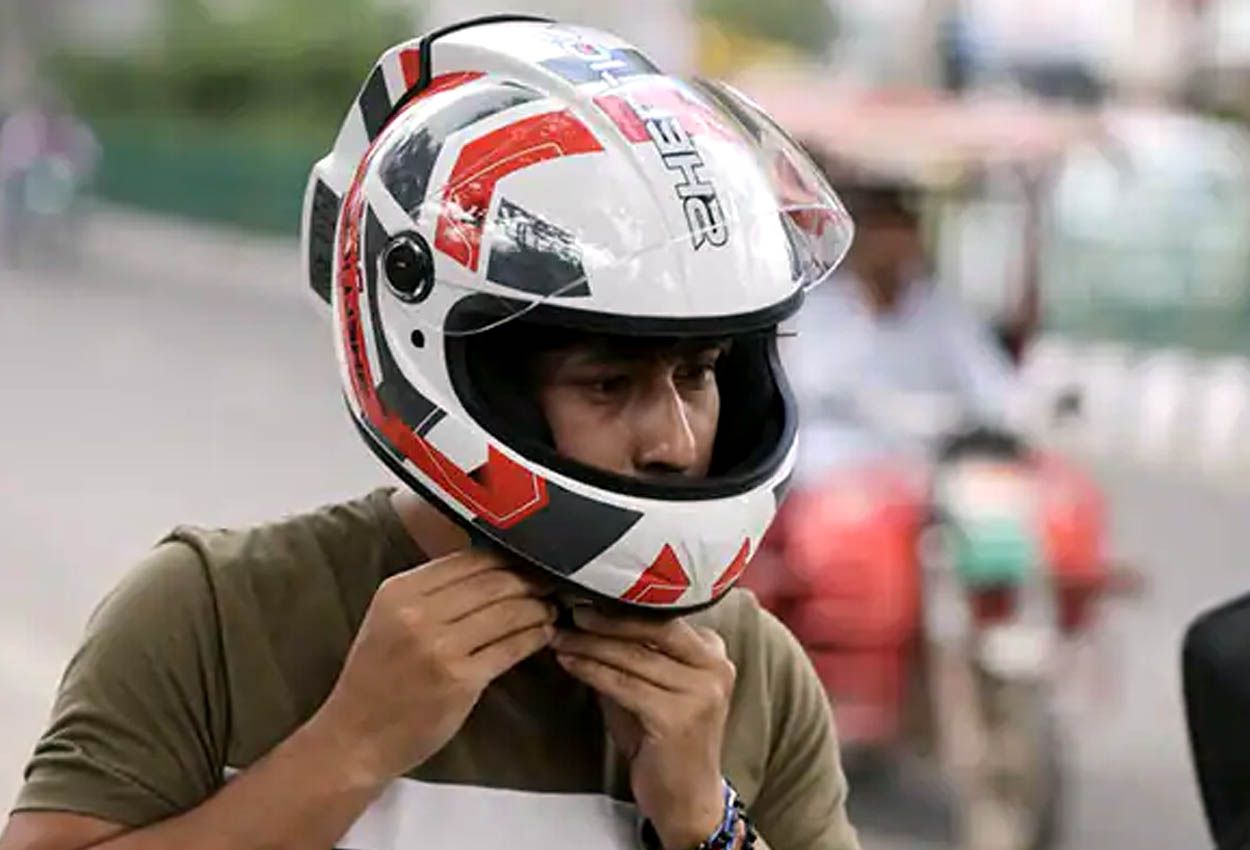 If you want to buy a helmet, keep these things in mind, this way your life will be saved