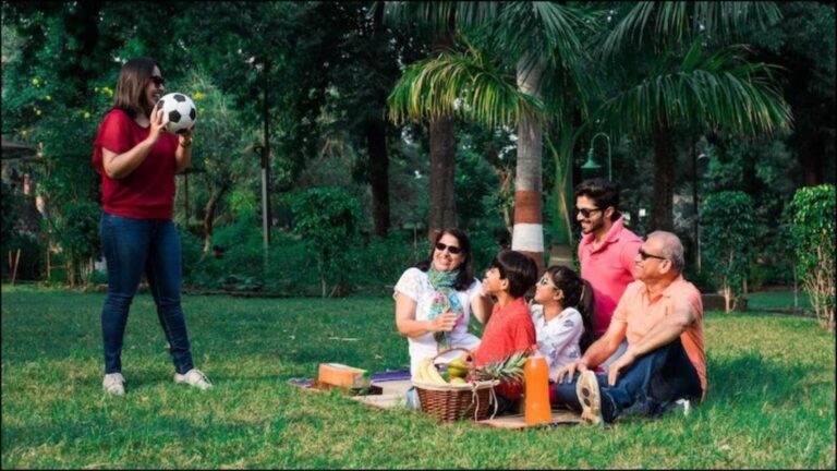 If you want to spend a fun-filled weekend, these places in Delhi are perfect for a picnic