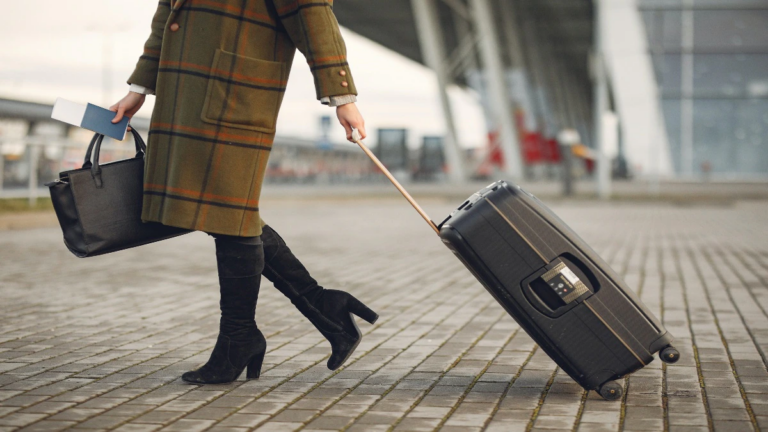Don't fall prey to scams while traveling, just follow these tips