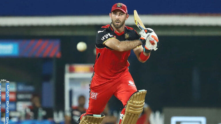 You will also appreciate Glenn Maxwell's shot, RCB has shared an interesting video, a must watch.