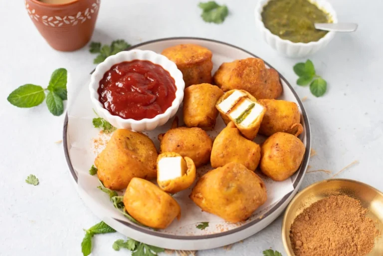 Make Crispy Paneer Pakoras Without Frying, New Trick That Will Make All Fingers Licking