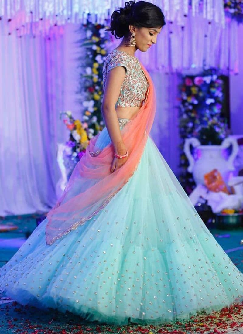 If you want to look stylish with comfort in lehenga then follow these tips