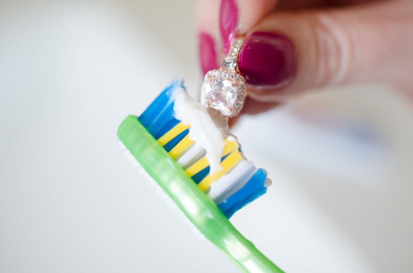 Try these 5 easy ways to clean jewelry