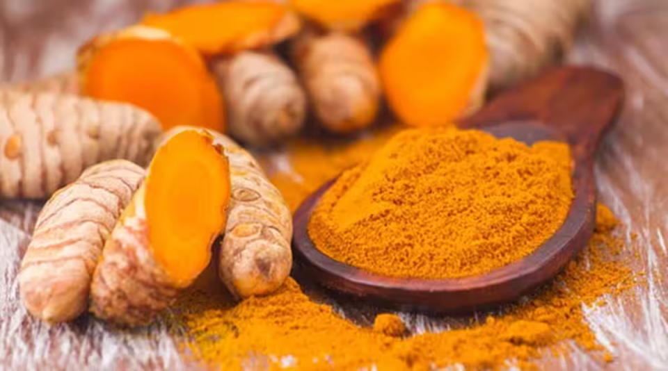 These remedies made with turmeric will show effect in 24 hours, money will start coming in the bank suddenly