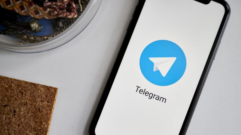 There are many great features in Telegram... If you know it, delete WhatsApp!