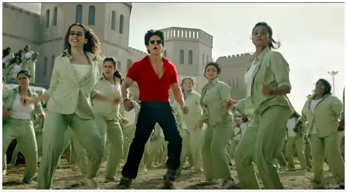 Shahrukh Khan was seen dancing with enthusiasm and full energy as the first song 'Zinda Banda' from 'Jawaan' released.