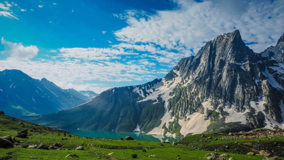 OffBeat Tourist Places in Kashmir
