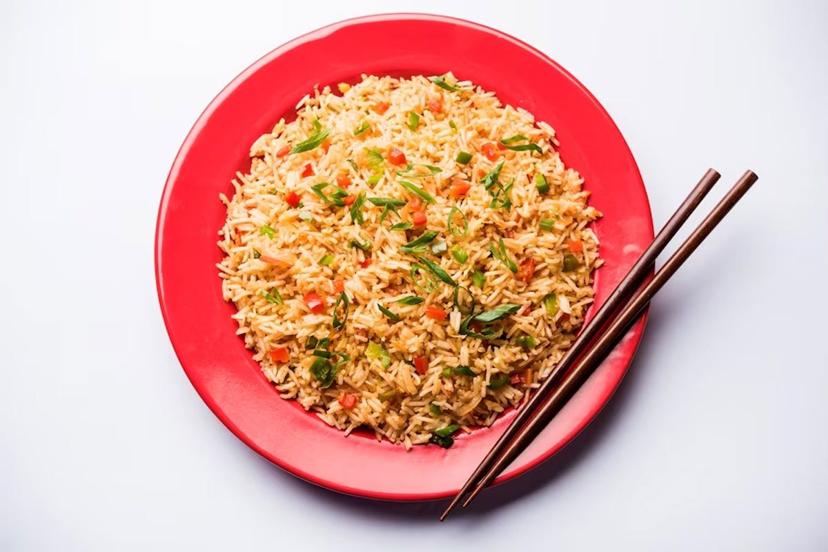 Follow these tips to bring out the Korean flavor in Veg Fried Rice